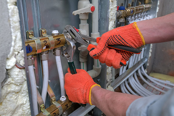 pipefitter installing system of heating